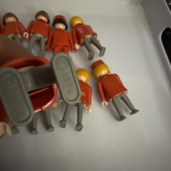 Vintage 1974 Playmobil Geobra lot of 14 Esso figurines. Pre-owned. - Picture 3 of 3